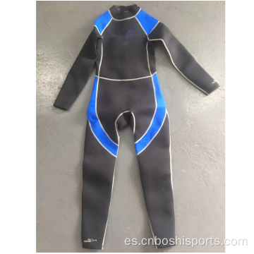 Mujeres de traje de neopreno de buceo azul comercial